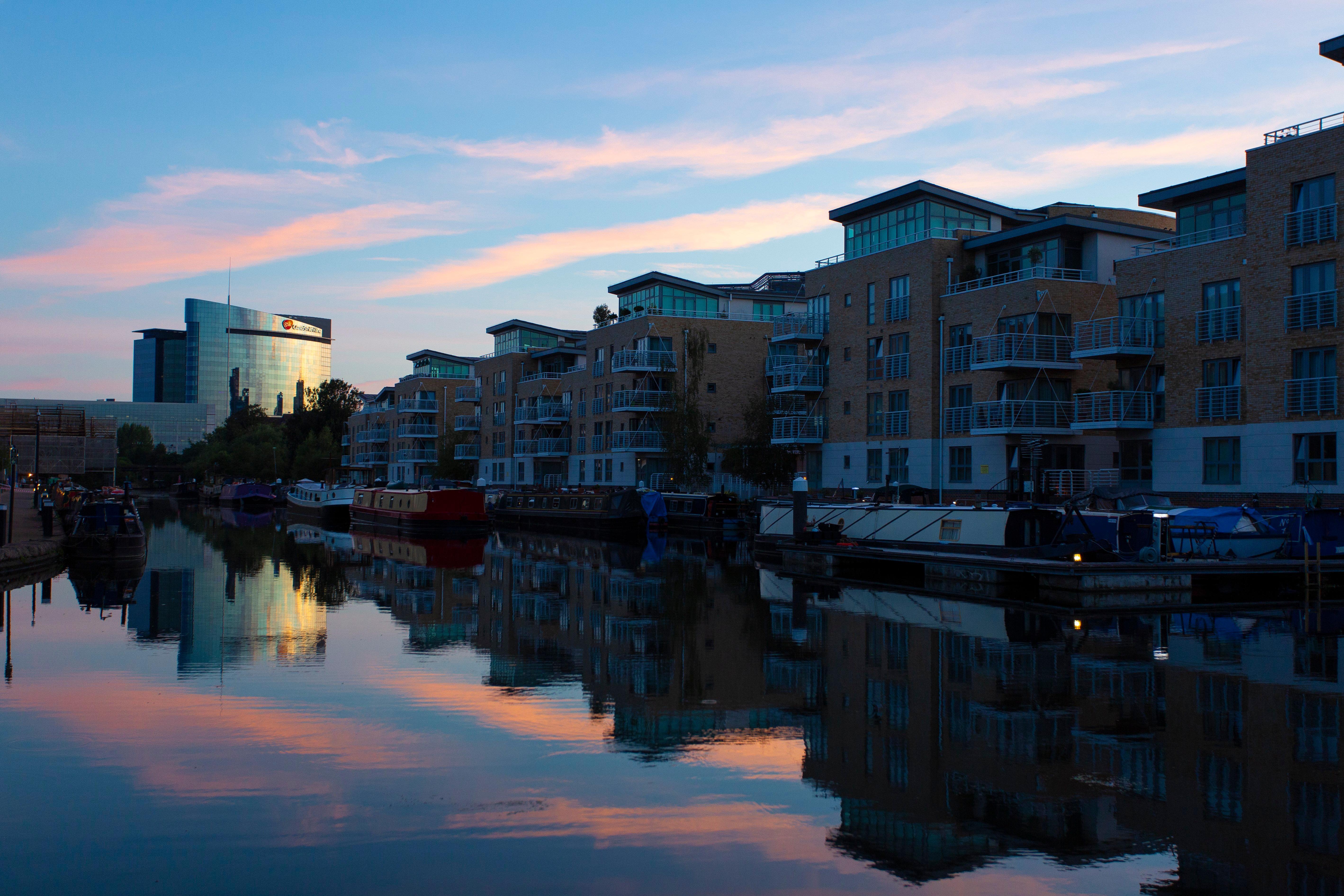 Holiday Inn London Brentford Lock, An Ihg Hotel Exterior photo